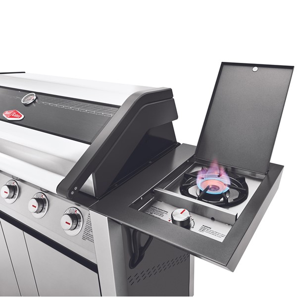 Beefeater 1600 BBQ 5Q c/ Carrinho + Queim. Lt - Inox